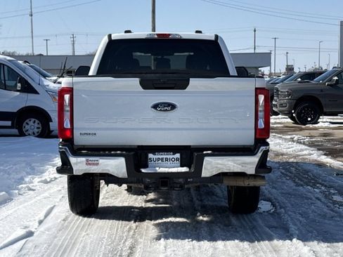 Used 2025 Ford F250 XLT w/ FX4 Off-Road Package image 4