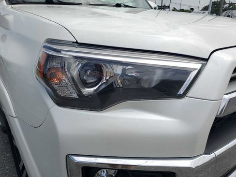 Used 2022 Toyota 4Runner Limited AWD/4WD image 12