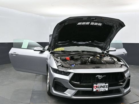 Used 2025 Ford Mustang GT Premium RWD image 47