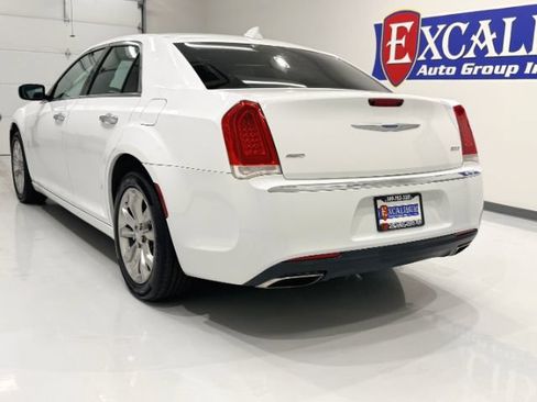 Used 2020 Chrysler 300 Limited AWD/4WD image 6