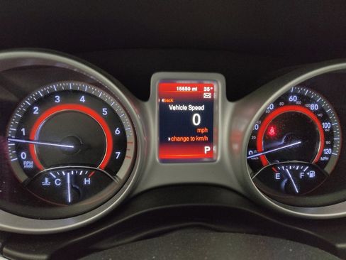 Used 2019 Dodge Journey SE image 23