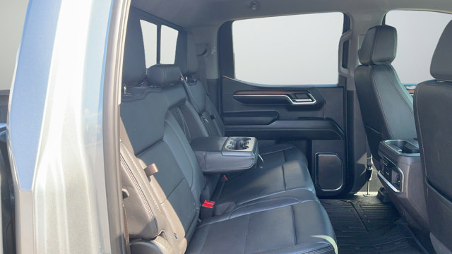 Used 2024 GMC Sierra 1500 Denali w/ Technology Package AWD/4WD image 22
