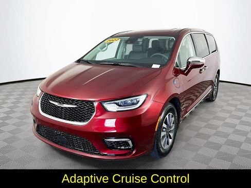 Used 2022 Chrysler Pacifica Limited FWD image 5