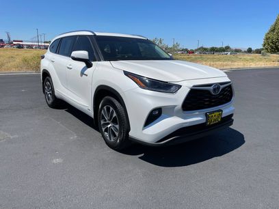 Used 2021 Toyota Highlander XLE