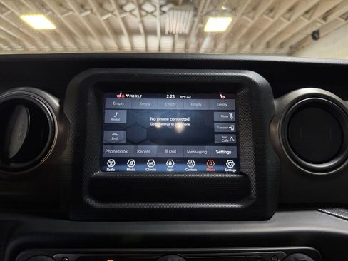 Used 2022 Jeep Wrangler Unlimited Sport AWD/4WD image 19