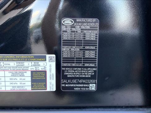 Used 2023 Land Rover Range Rover SV AWD/4WD image 34