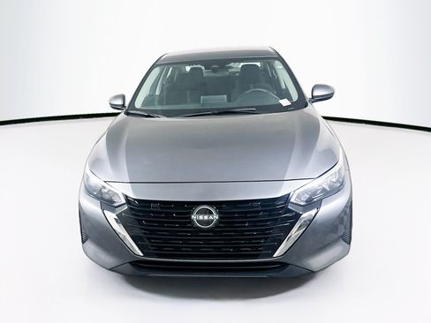 Used 2025 Nissan Sentra SV FWD image 2