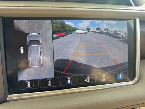 Certified 2021 GMC Yukon Denali w/ Denali Premium Package AWD/4WD image 12