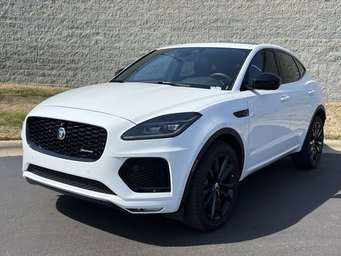 Used 2024 Jaguar E-PACE R-Dynamic SE image 1