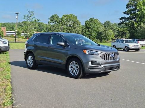 Used 2024 Ford Edge SEL AWD/4WD image 15