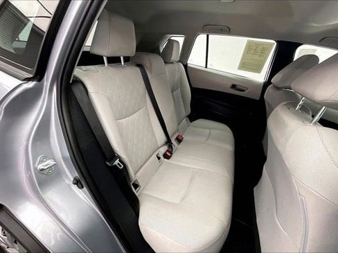 Used 2024 Toyota Corolla Cross L FWD image 19