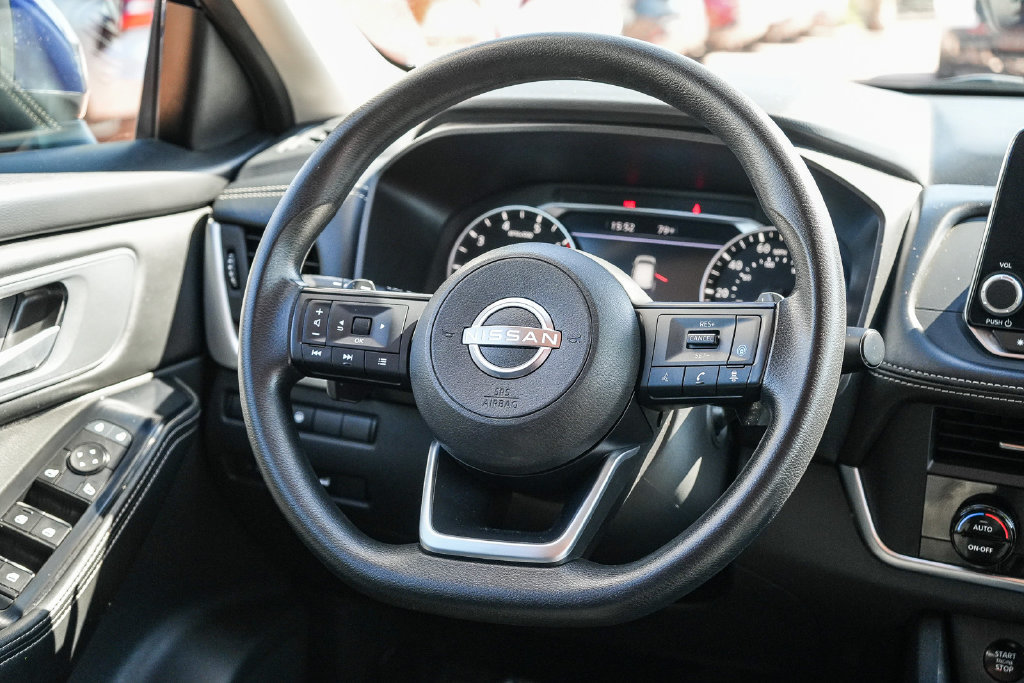 Used 2024 Nissan Rogue SV FWD image 14