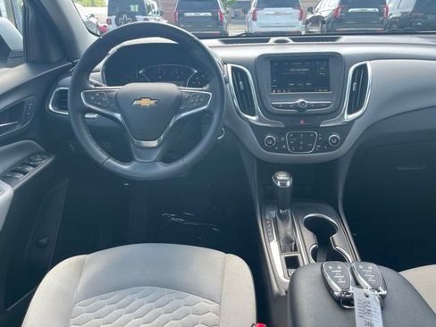 Used 2019 Chevrolet Equinox LT FWD image 4