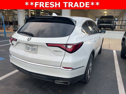 Used 2024 Acura MDX FWD image 3