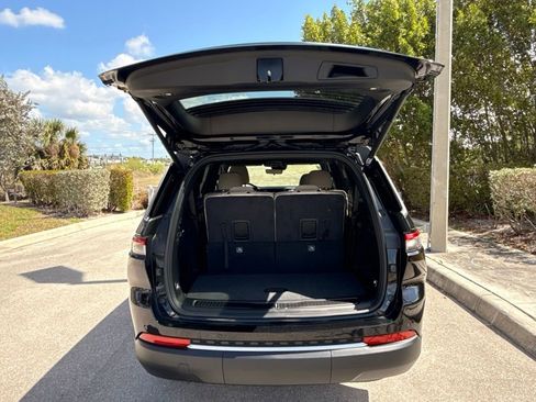 New 2026 Jeep Grand Cherokee L Limited w/ Trailer Tow Package AWD/4WD image 37