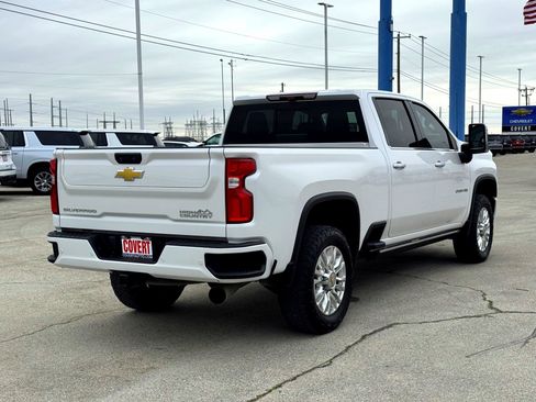 Used 2022 Chevrolet Silverado 2500 High Country w/ Z71 Off-Road Package image 7