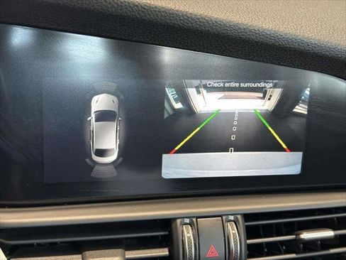 Used 2019 Alfa Romeo Giulia Ti image 22