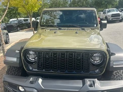 Used 2025 Jeep Wrangler Unlimited Sport AWD/4WD image 5