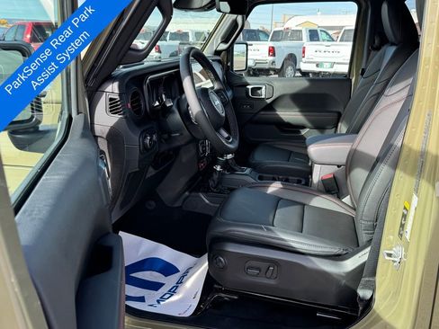 New 2026 Jeep Wrangler Unlimited Rubicon image 16