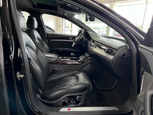 Used 2014 Audi S8 image 35