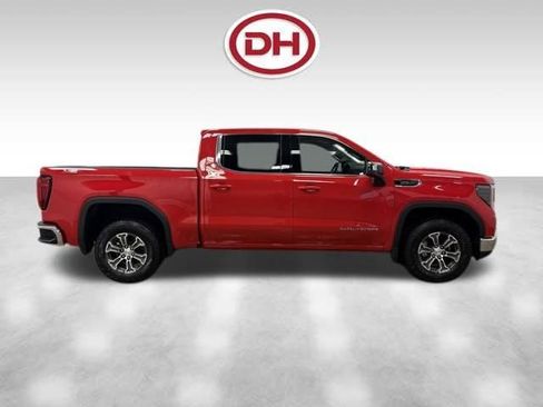 New 2026 GMC Sierra 1500 SLE image 2