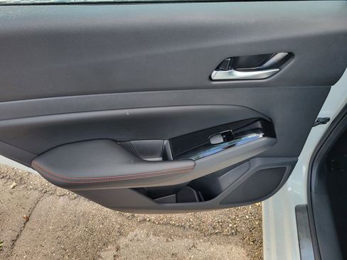 Used 2025 Nissan Altima 2.5 SR image 12