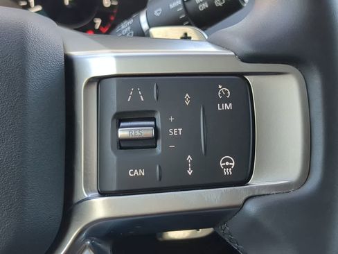 Certified 2024 Land Rover Discovery S image 26