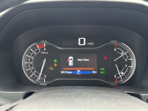 Used 2017 Honda Pilot Elite image 13
