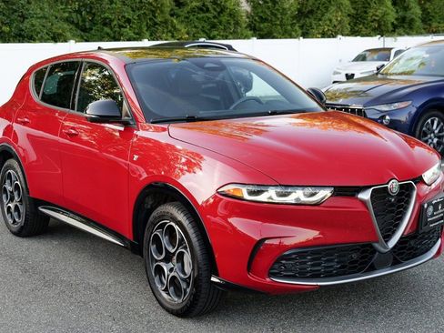 Used 2024 Alfa Romeo Tonale Ti w/ Active Assist Package image 9
