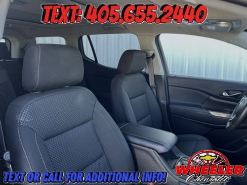 Used 2023 GMC Acadia SLE w/ Driver Convenience Package image 12