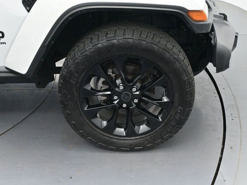 Used 2024 Jeep Gladiator Sport AWD/4WD image 26