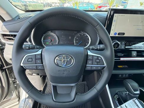 New 2026 Toyota Highlander XLE AWD/4WD image 25