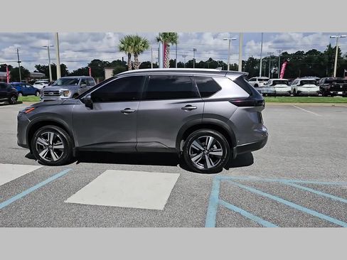 Used 2025 Nissan Rogue SL w/ SL Premium Package AWD/4WD image 26