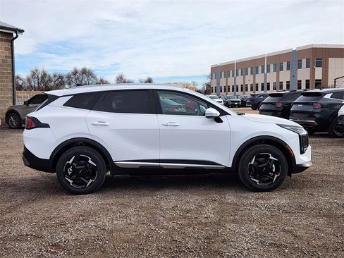New 2026 Kia Sportage EX image 2