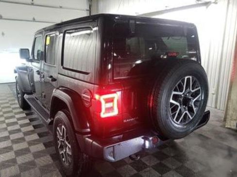 Used 2025 Jeep Wrangler Sahara w/ Dual Top Group image 2
