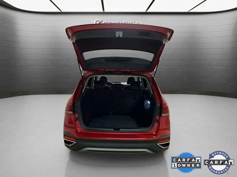 Used 2024 Volkswagen Taos SE image 7