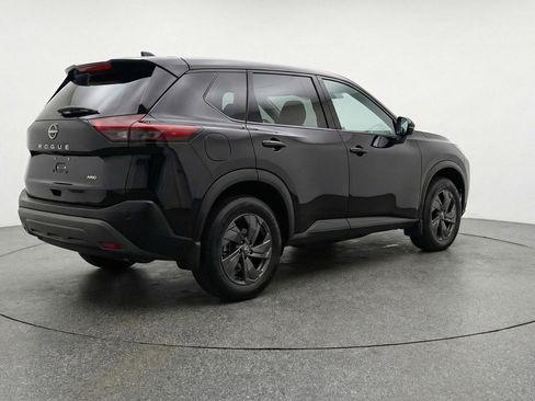 Used 2025 Nissan Rogue SV image 9