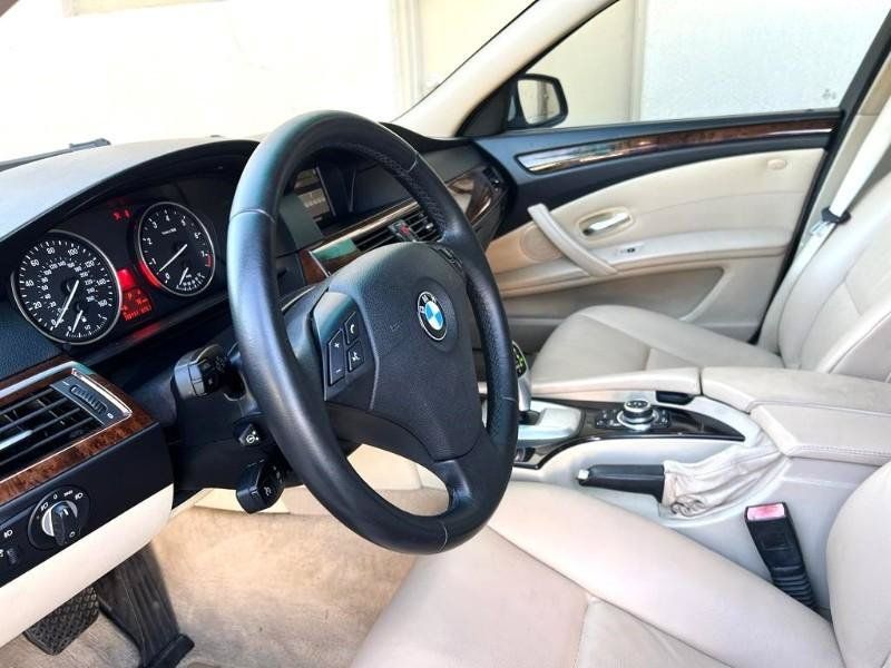 Used 2010 BMW 528i Sedan RWD image 23