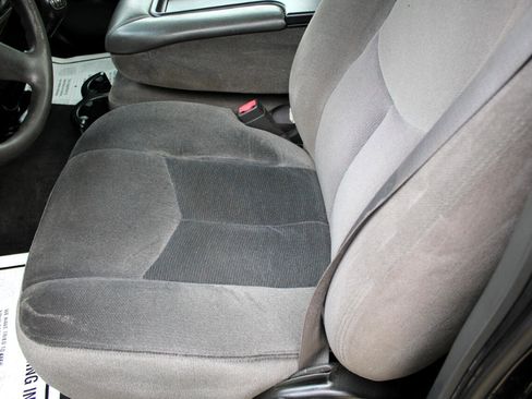 Used 2003 GMC Sierra 3500 2WD image 21