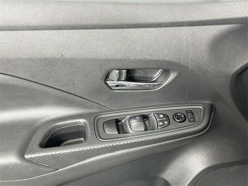 Used 2023 Nissan Versa SV image 22