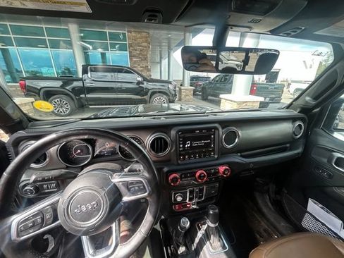 Used 2021 Jeep Gladiator Rubicon AWD/4WD image 5