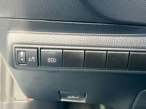 Used 2024 Toyota Corolla LE FWD image 10