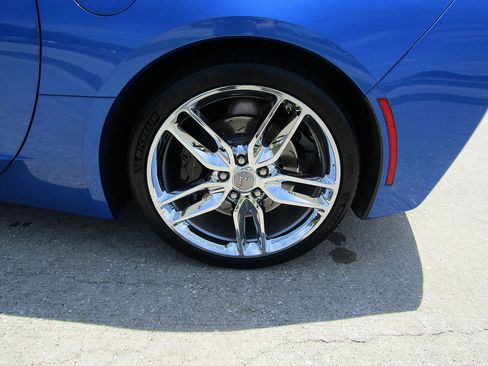 Used 2019 Chevrolet Corvette Stingray Convertible Z51 2LT RWD image 24