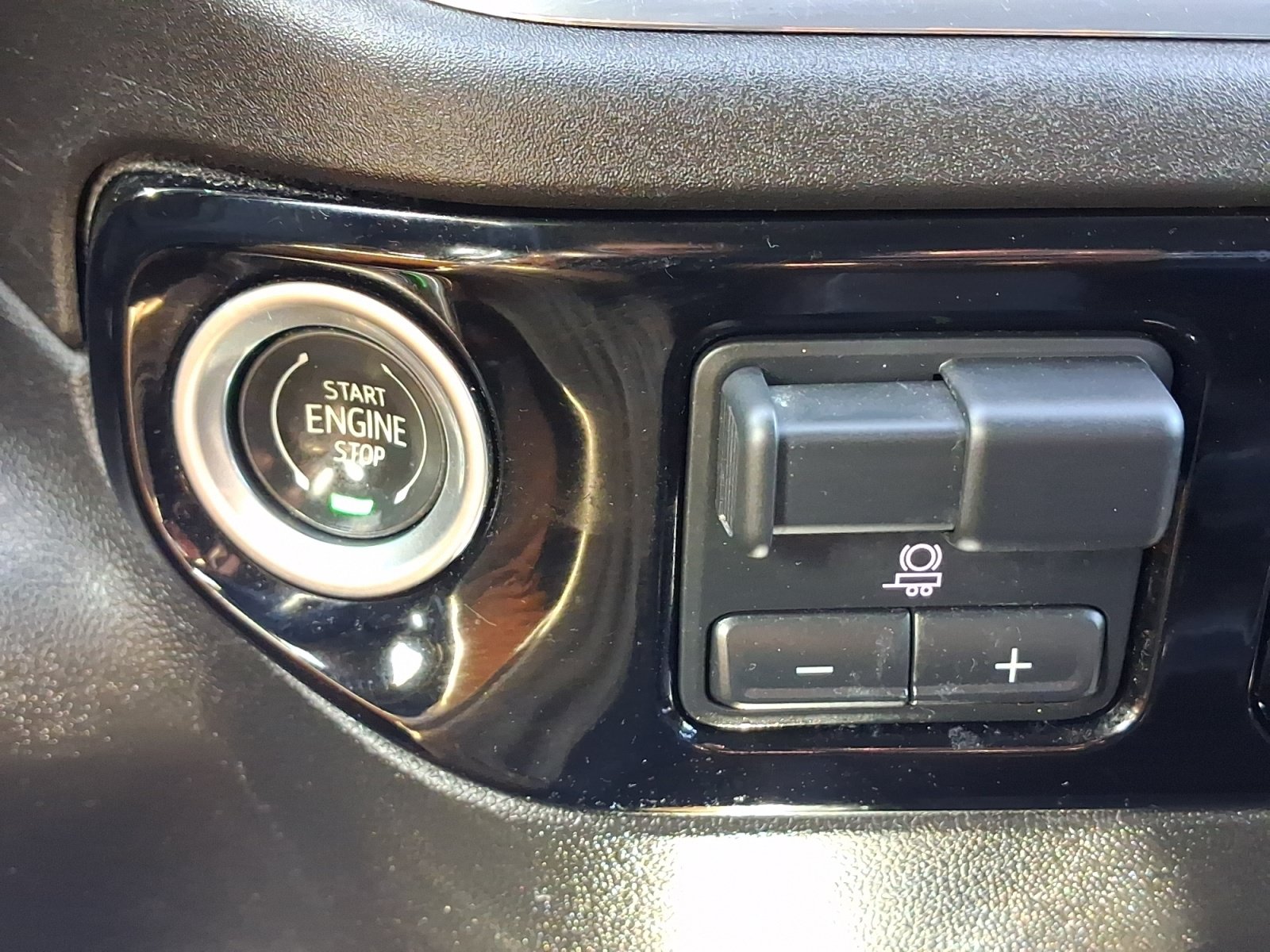 Used 2024 Chevrolet Silverado 2500 LT w/ Convenience Package AWD/4WD image 28