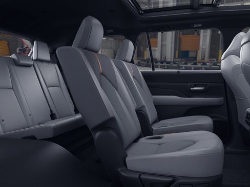 New 2026 Toyota Grand Highlander AWD Hybrid image 2