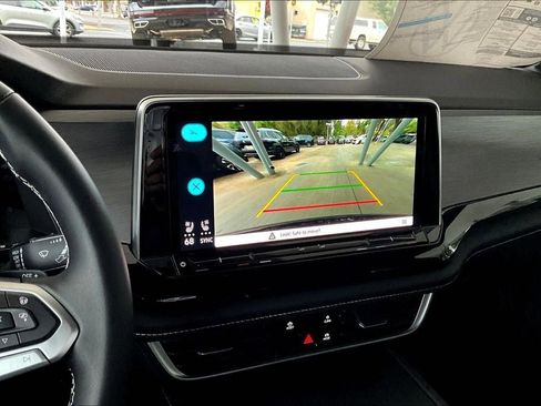 New 2026 Volkswagen Atlas Cross Sport SE image 25