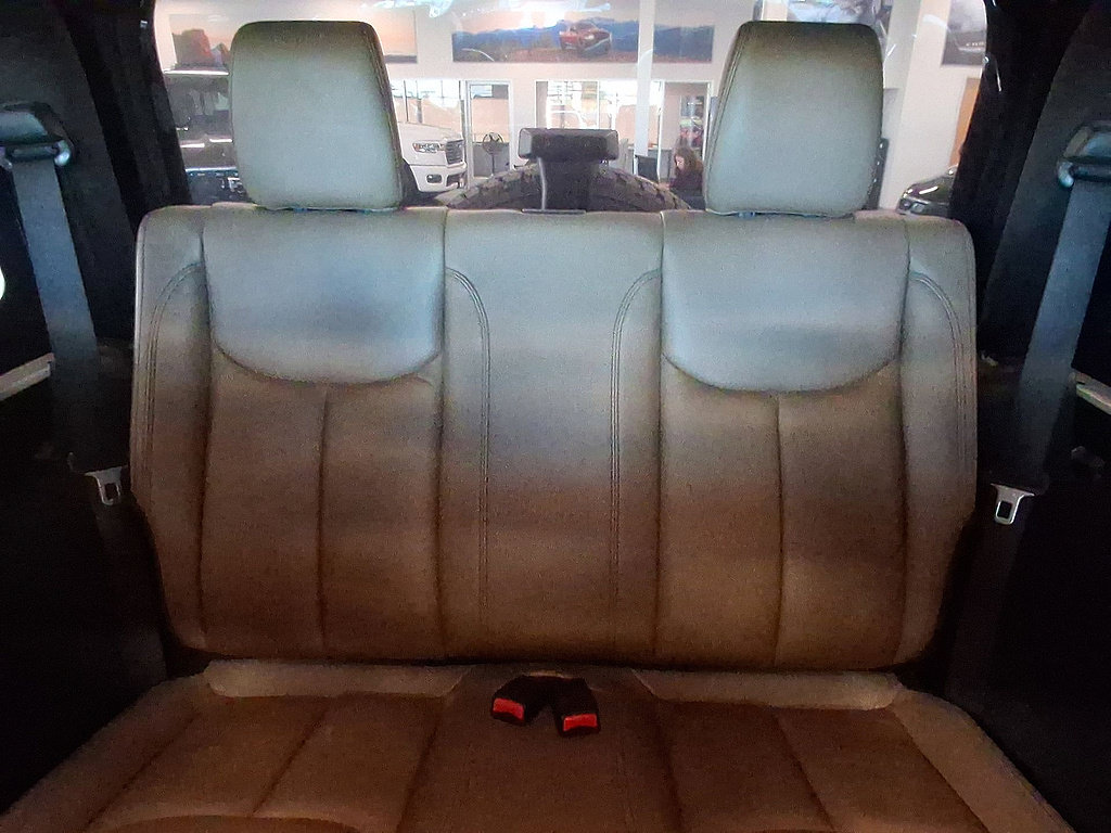 Used 2014 Jeep Wrangler Sahara w/ Dual Top Group AWD/4WD image 13
