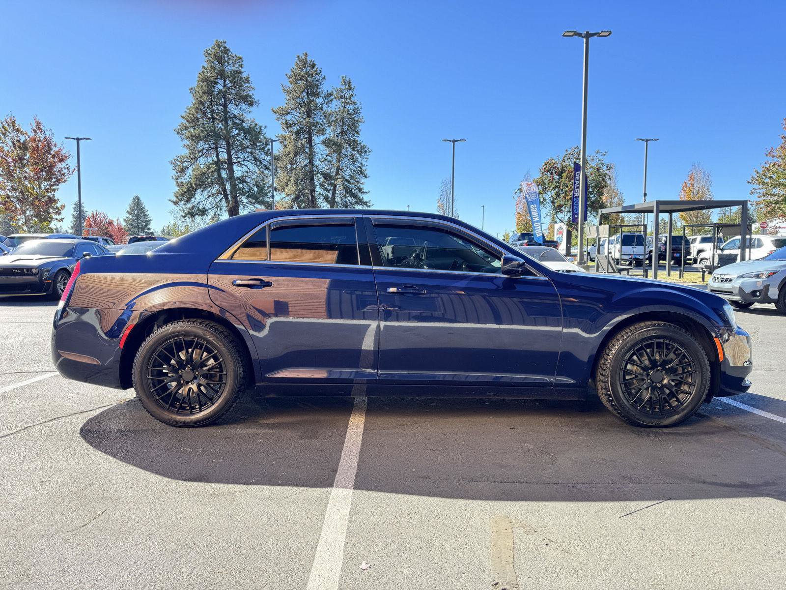 Used 2015 Chrysler 300 Limited w/ Driver Convenience Group AWD/4WD image 6