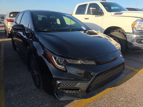 Used 2020 Toyota Corolla SE FWD image 2