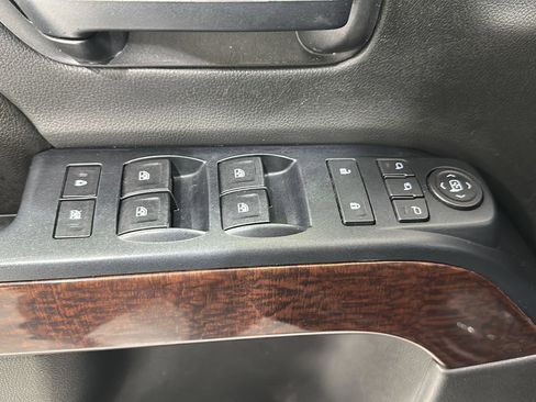 Used 2017 GMC Sierra 1500 SLT w/ Suspension Package, Off-Road image 19